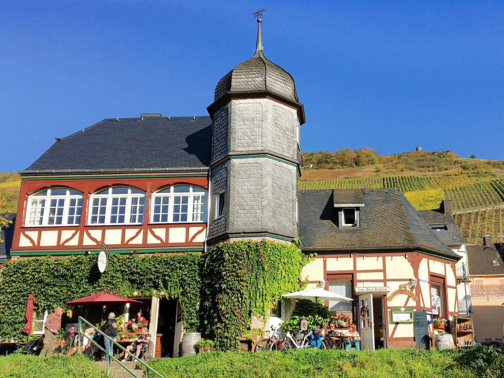 Alter Bahnhof in Zell (Mosel) - Urlaub an der Mosel in Ferienhaus Kaimt, Kurtriererstraße 51, 56856 Zell (Mosel)